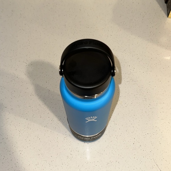 Hydro Flask 40oz Wide Mouth w/Flex Cap - Picture 6 of 7